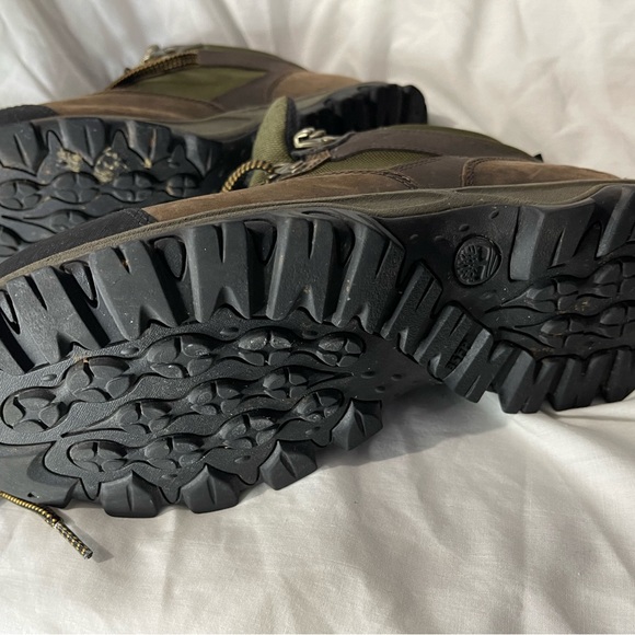 Timberland Keele Ridge A15LO boots in size 9.5 - Picture 3 of 9